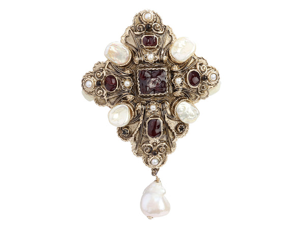 Chanel Large Pearl and Resin Runway Brooch