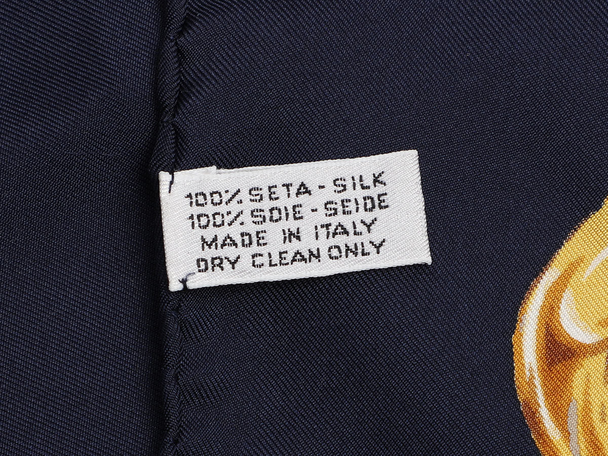 CC Noir Vintage Silk Scarf Wristlet Grand Bag