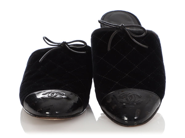 Louis Vuitton Aqua Spa Sandals - Ann's Fabulous Closeouts