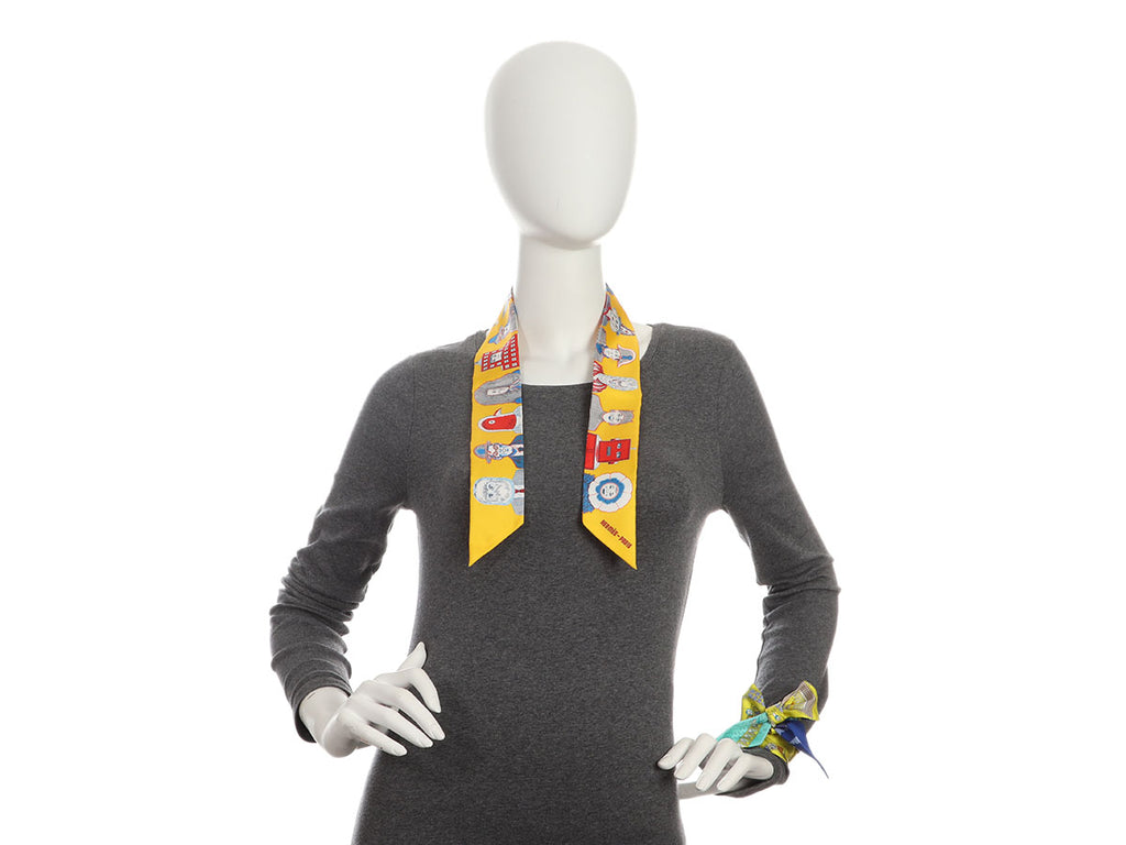 Hermès La Maison des Carrés and Dress Code Silk Twilly Pair