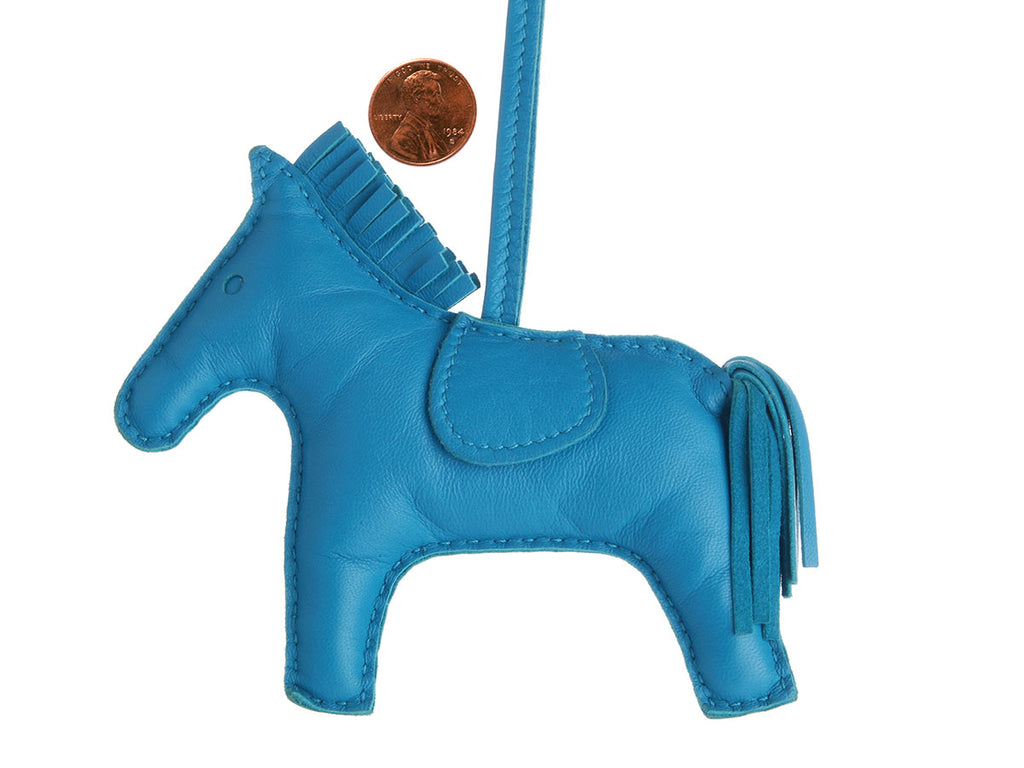 HR.Y0801.02 Hermès Bleu Zanzibar Lambskin Rodeo Grigri Bag Charm MM