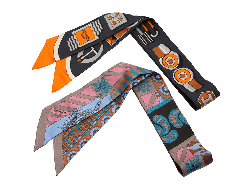 Hermès Carré en Boucles and Géométrie Crétoise Silk Twilly Pair