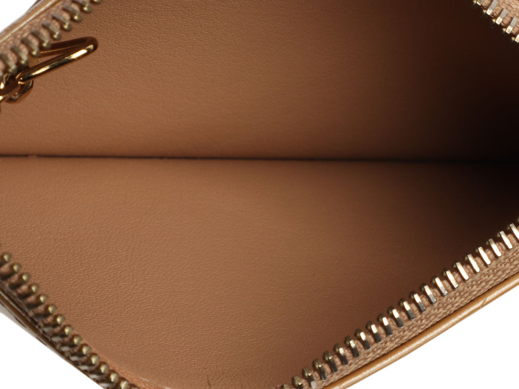 Louis Vuitton Beige Perle Vernis Key Pouch