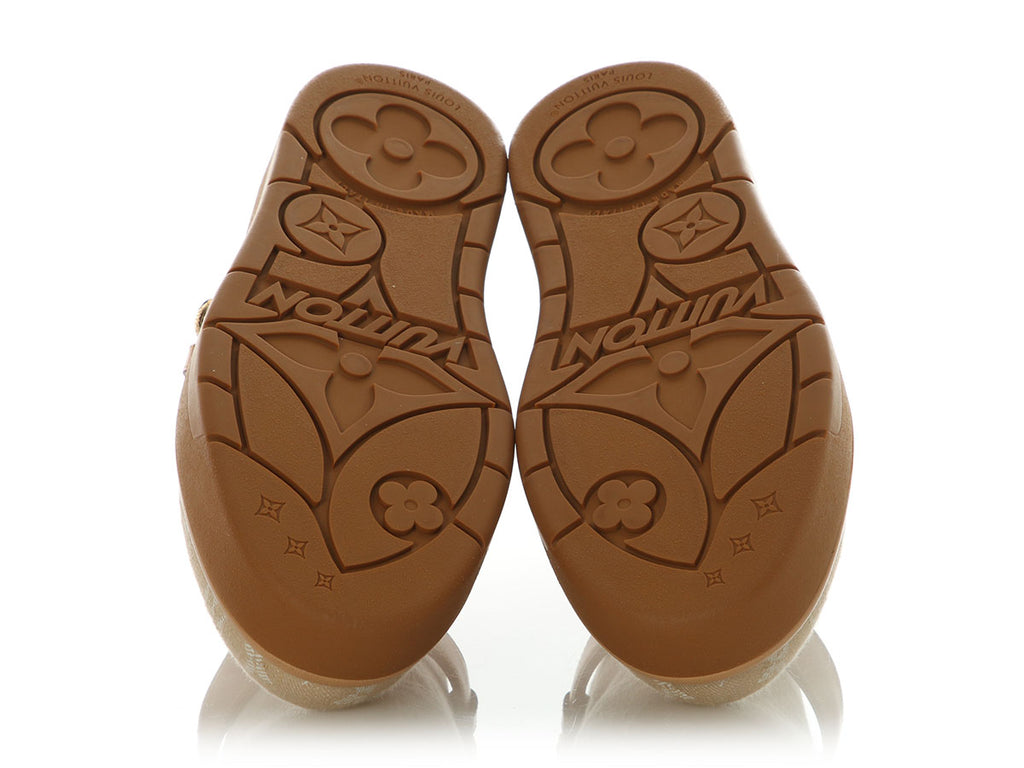 Louis Vuitton Beige Aspen Platform Closed Mules