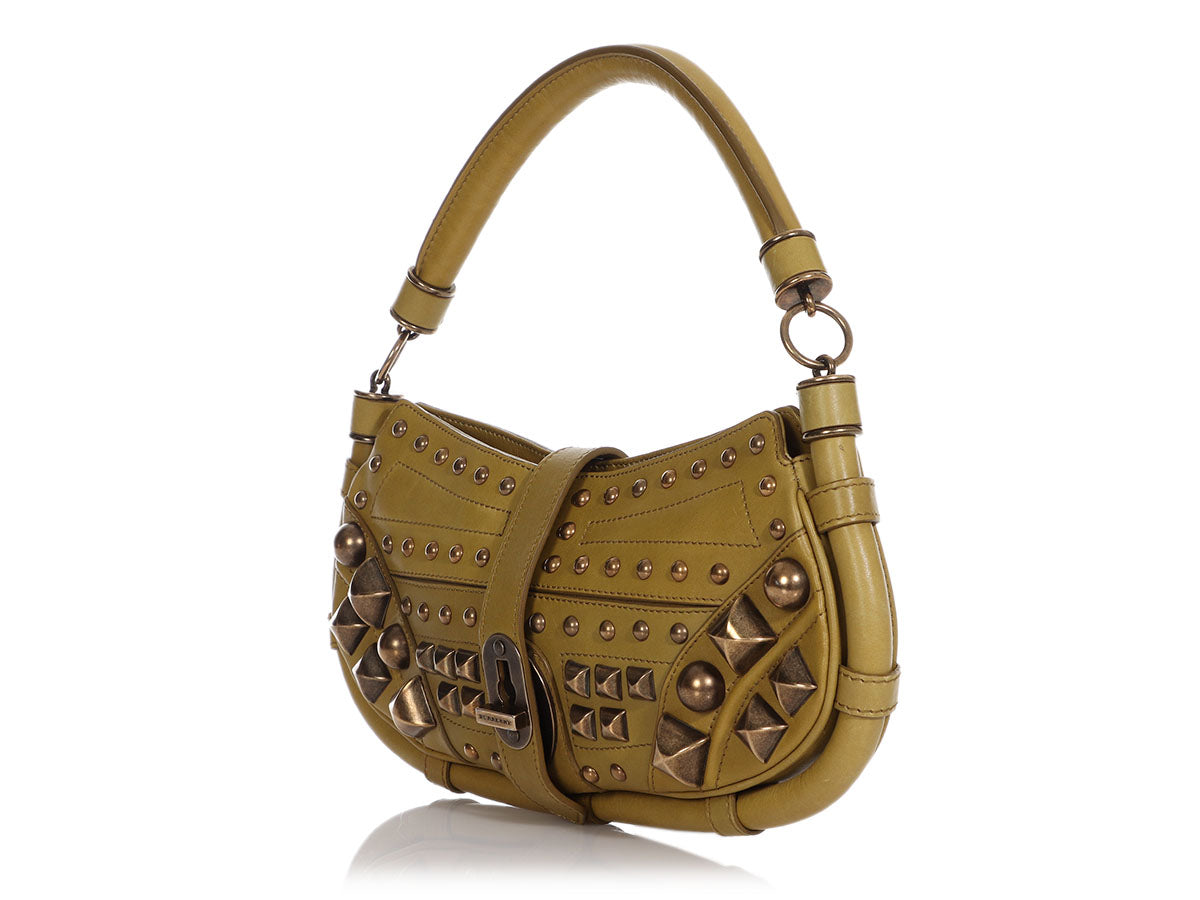 Gorgeous handbag must haveBurberry Warrior bag