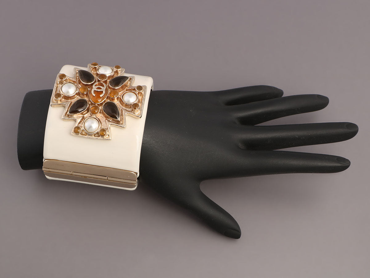Celebrity Vintage Jewelry: Verdura's Maltese Cross Cuffs - EraGem Post