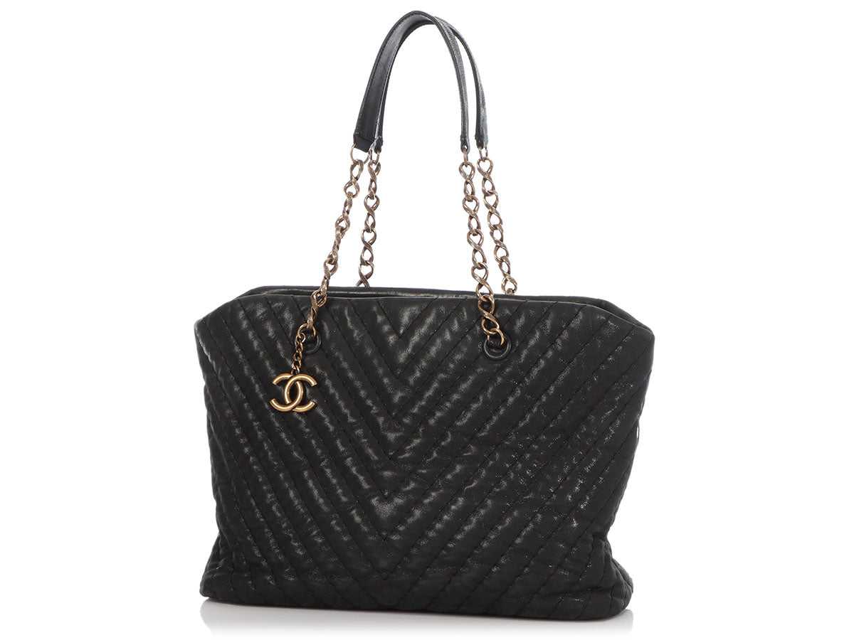 CHANEL Handle Bag Black Leather Quilted Lambskin Chevron Top