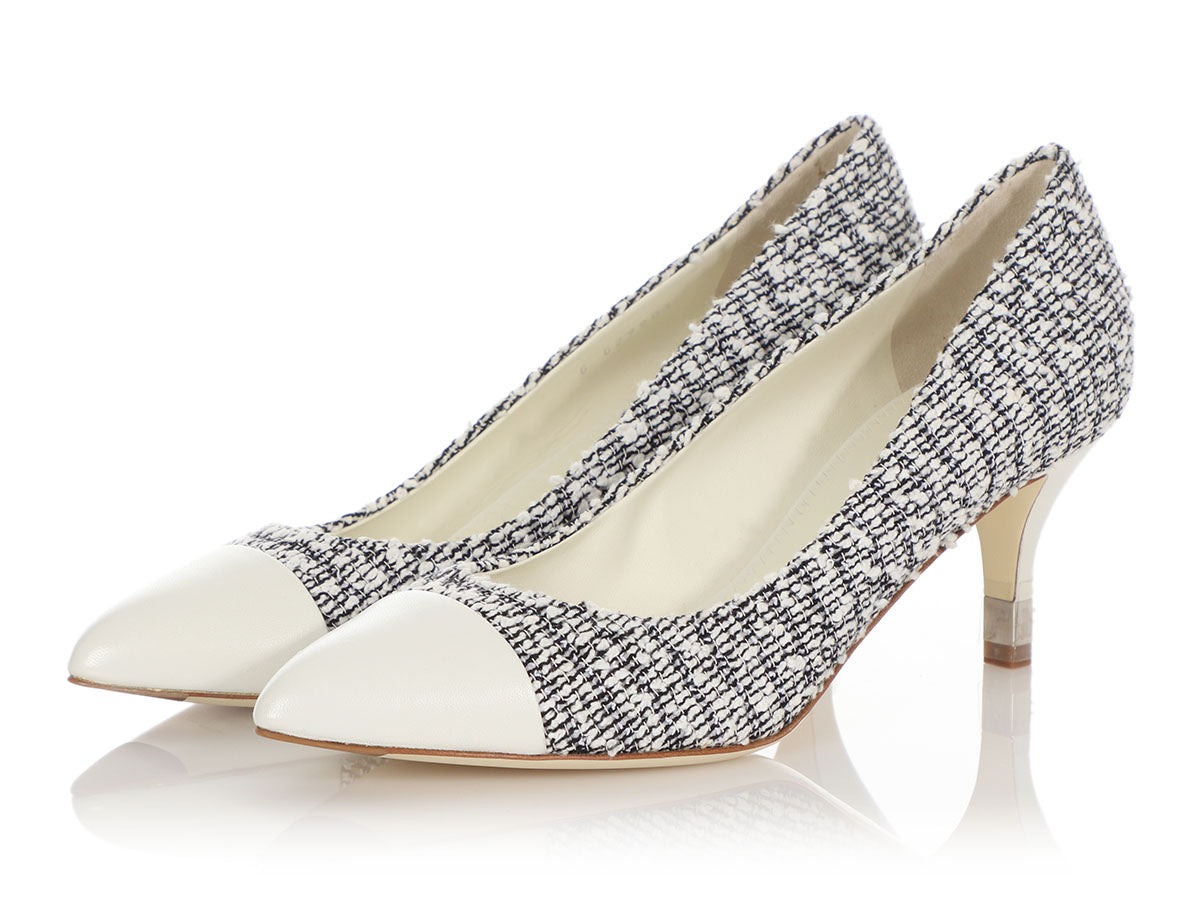 Chanel White and Black Tweed Capped Toe Pumps - Ann's Fabulous Closeouts