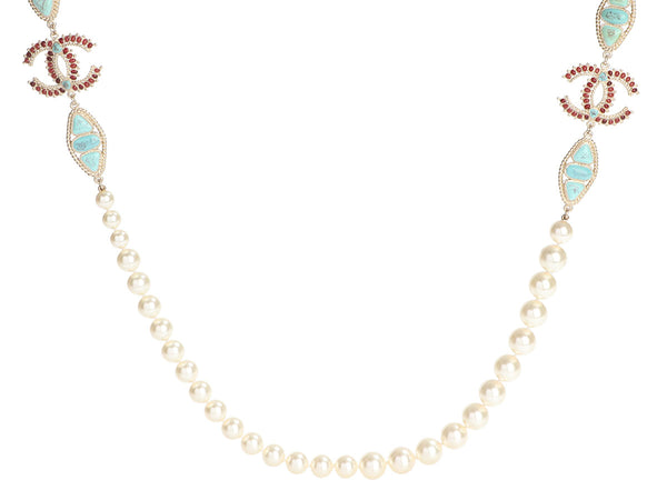 Chanel CC Faux Pearl Pendant Necklace (SHG-31292) – LuxeDH