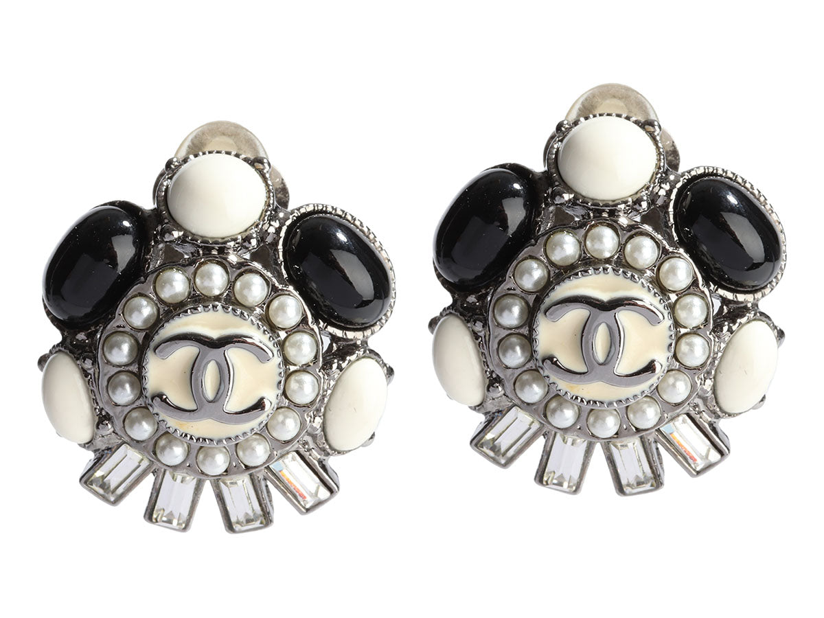 Chanel Black and White Crystal and Pearl Clip-On Earrings - Ann's Fabulous  Closeouts