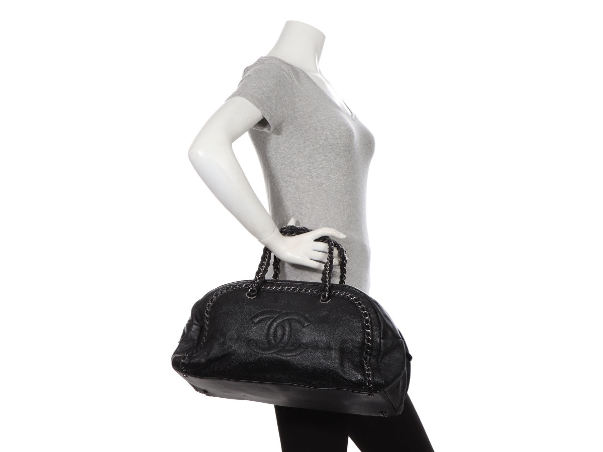Chanel Metallic Silver Leather Chain Trim Luxe Ligne Bowler Bag Chanel