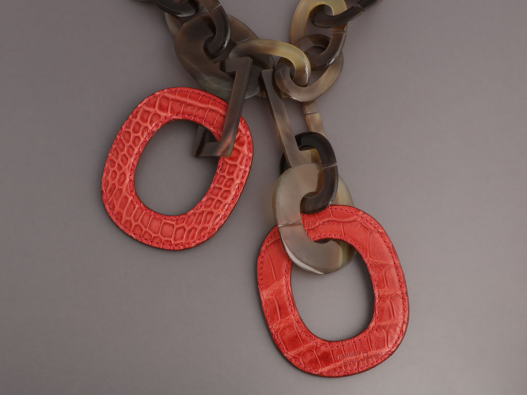 Hermès Rouge Indienne Alligator and Natural Horn Isidore Pendant Necklace