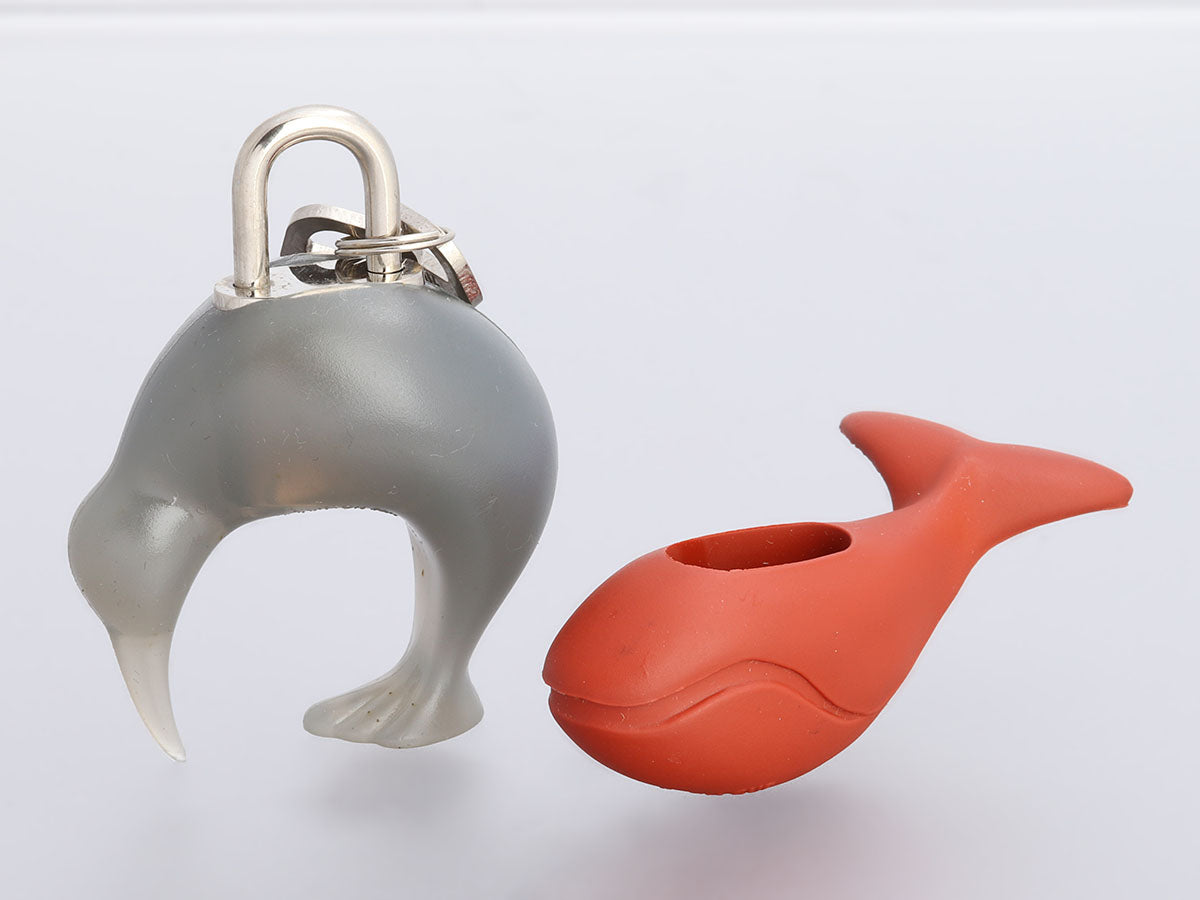 Louis Vuitton Gray Kiwi and Red Whale Rubber Lock Covers and Lock - Ann's  Fabulous Closeouts