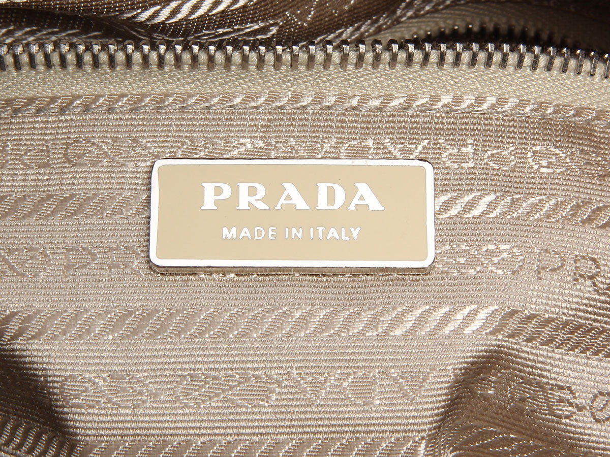 Prada Textured-leather Luggage Tag in Black