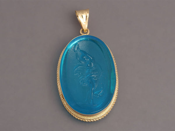 Tagliamonte Gold Venetian Glass Cameo Intaglio Pendant