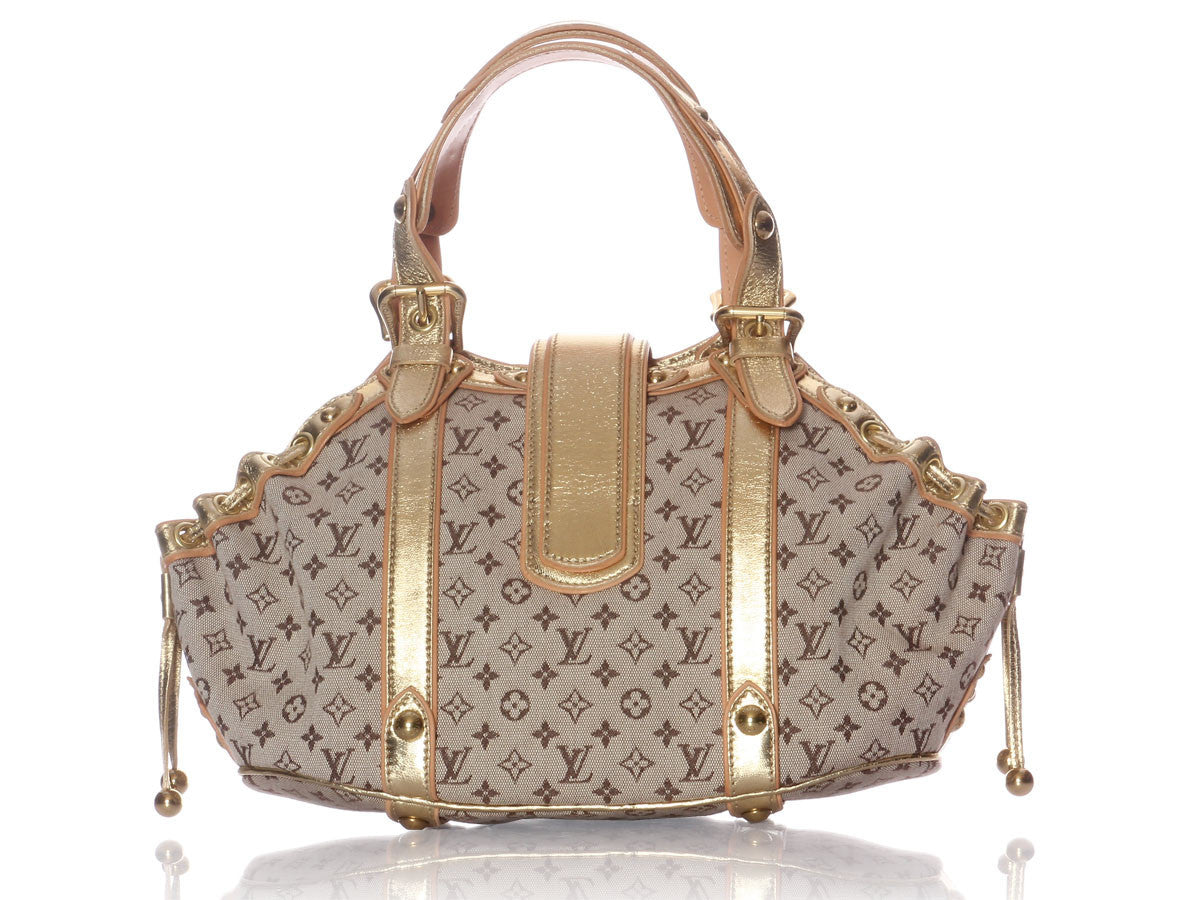 🆕 Louis Vuitton Theda GM monogrammed Bag. 👜